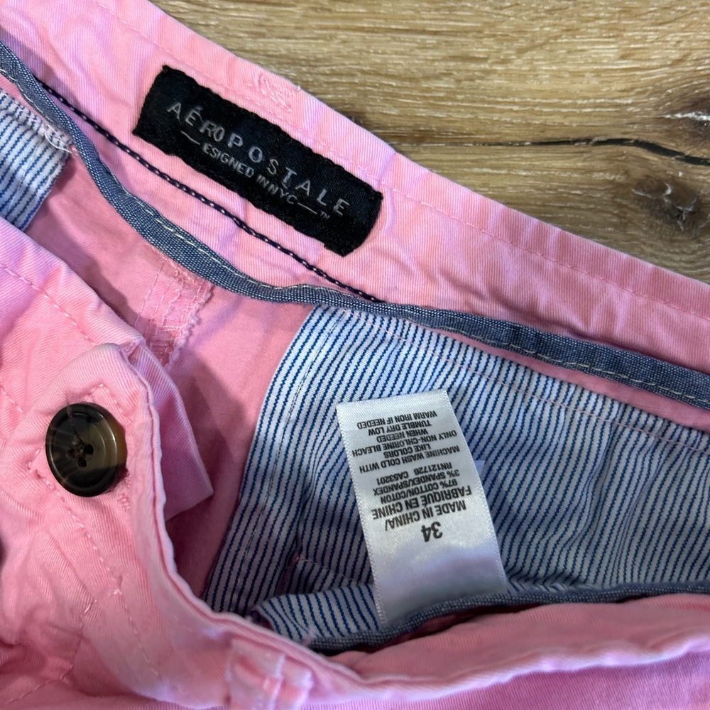 Aeropostale Men's Light Pink Flat Front Shorts - Picture 2 of 4